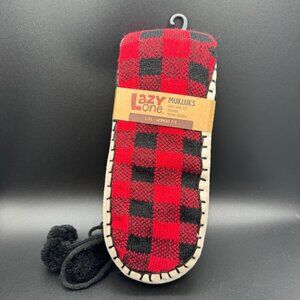 Moose Plaid Adult Mukluk Slipper Size Large red black Moose Pom Pom ties